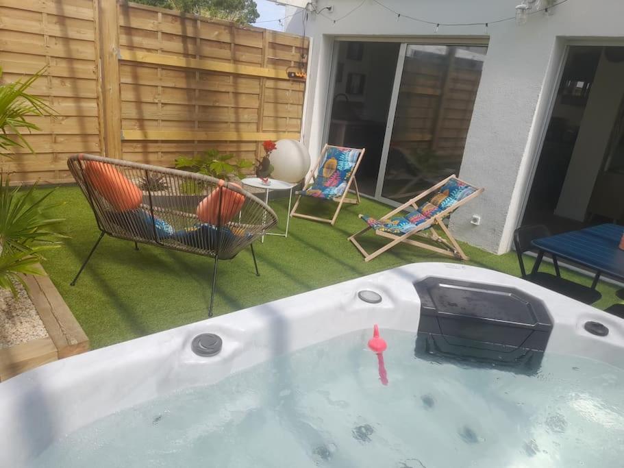 Maison 4Pers Avec Jacuzzi Privatif Couvert Proche Ocean Brem Sur Mer Exteriér fotografie